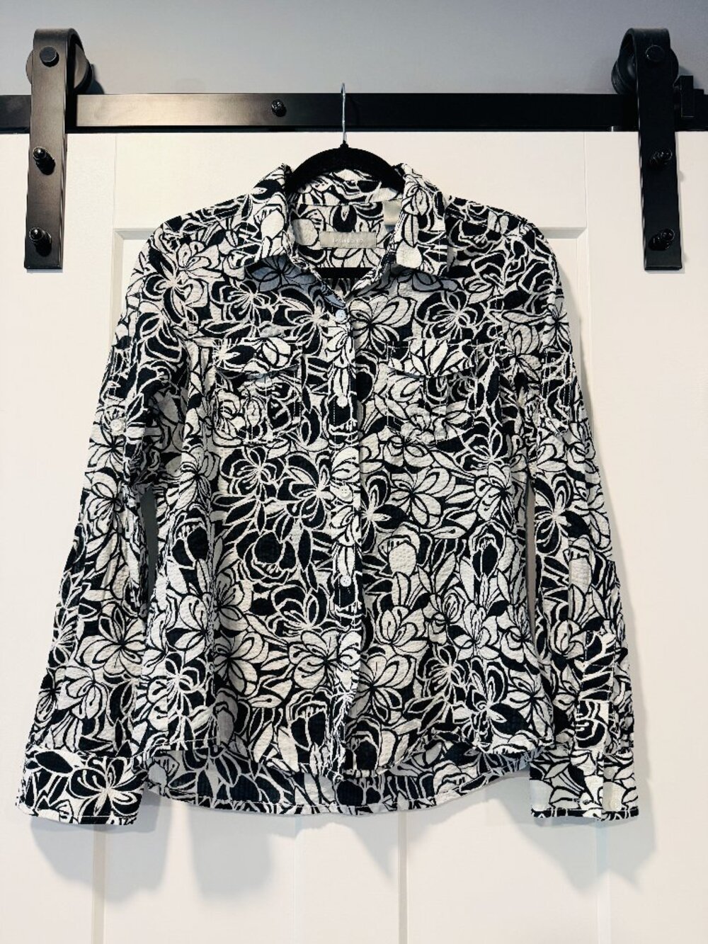 Vintage Liz Claiborne Black & White Floral Crinkle Cotton Button-Front Shirt